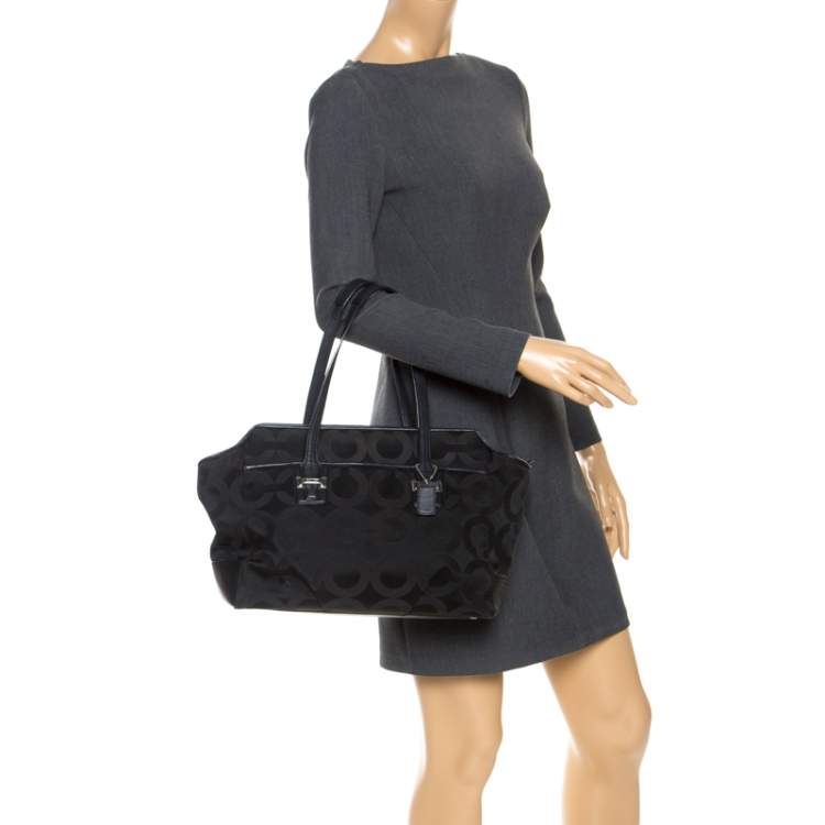 Pre Owned Coach Black Signature Canvas Tote 