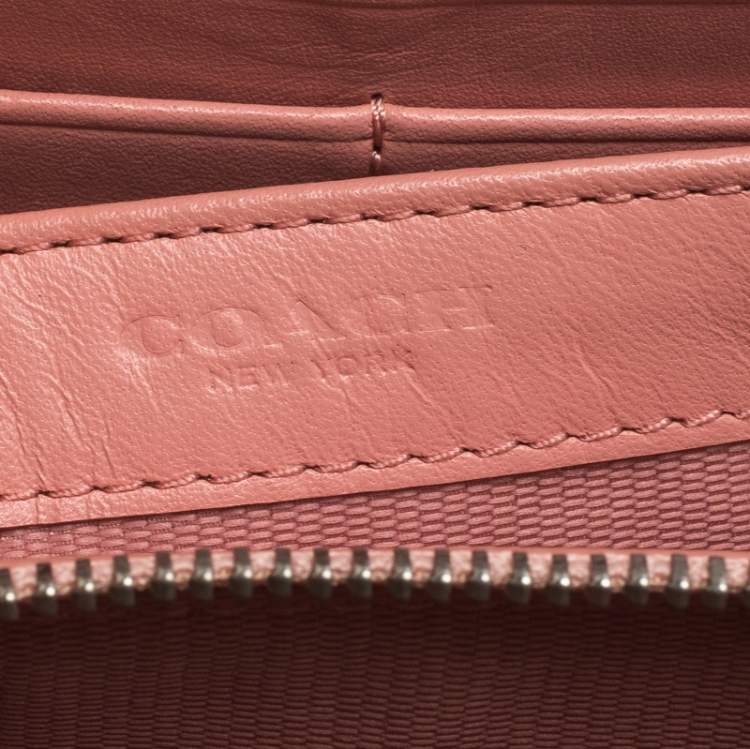 Pre Owned Coach Pink Leather Zip Around Wallet
