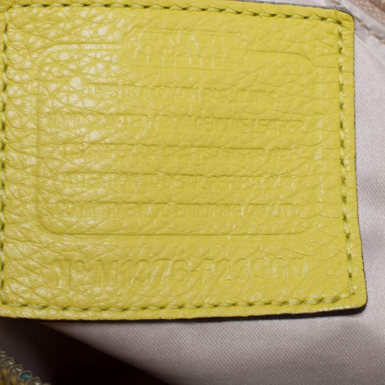 مملوكة مسبقًا Coach Yellow Leather Avery Hobo
