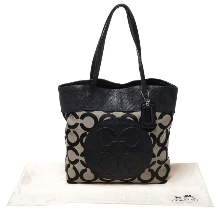Pre Owned Coach Black Signature Canvas Tote
