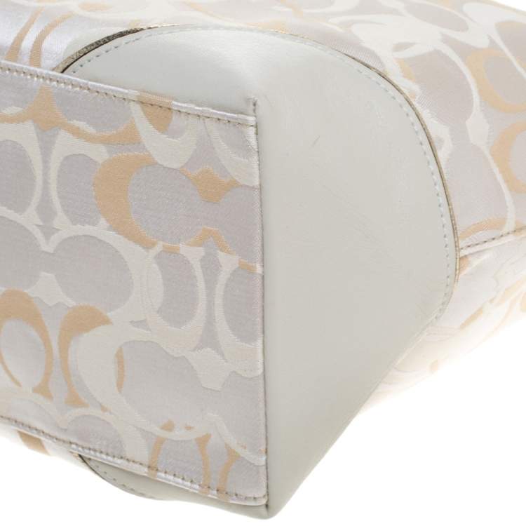 Pre Owned Coach Beige Signature Canvas and Leather Shoulder Bag
