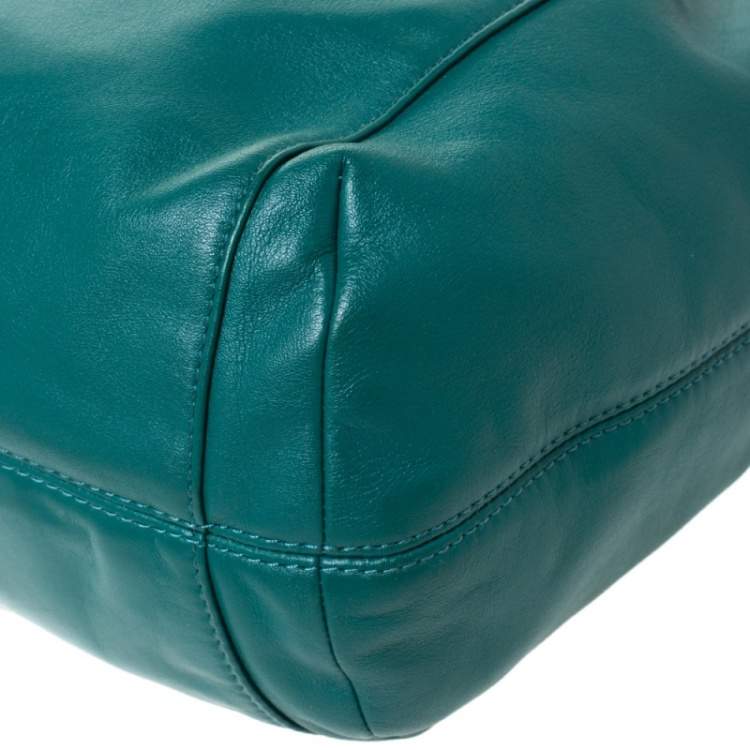 Pre Owned Coach Green Leather Daisy Drawstring Crossbody Bag