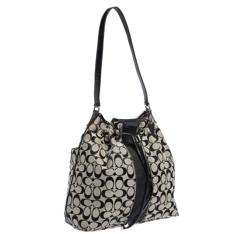 Pre Owned Coach Grey/Black Signature Canvas and Patent Leather Drawstring Shoulder Bag