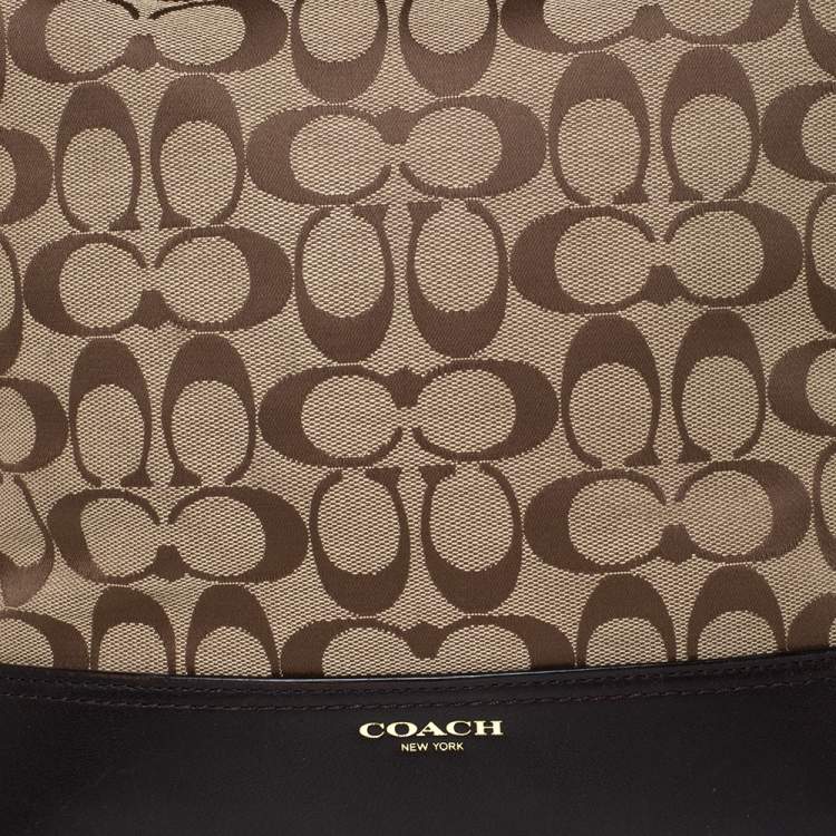 Pre Owned Coach Dark Brown/Beige Signature Canvas and Leather Legacy Hobo