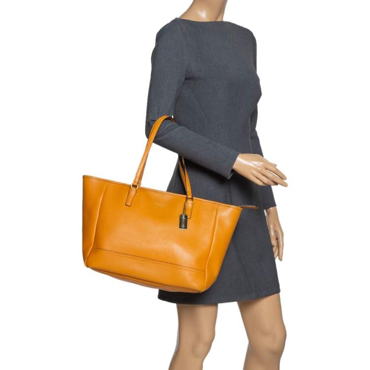 Pre Owned Coach Orange Leather Shopper Tote