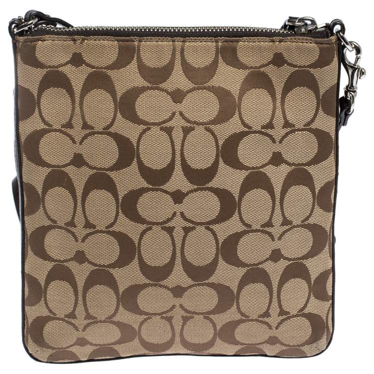 Pre Owned Coach Brown/Beige Signature Canvas and Leather Swingpack Crossbody Bag