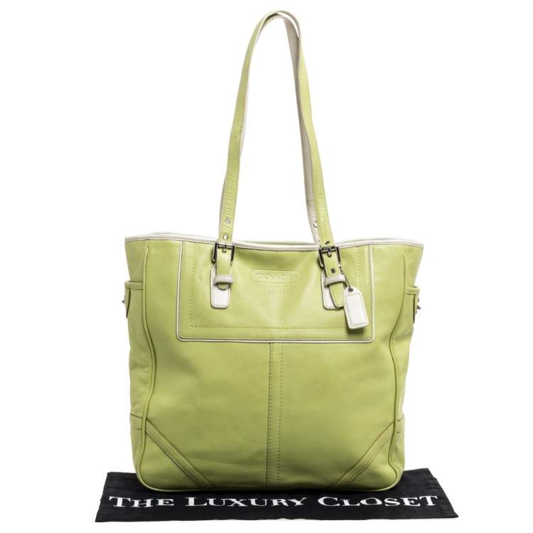 Pre Owned Coach Light Green Leather East West Gallery Tote