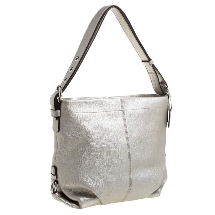 Pre Owned Coach Metallic Silver Leather Duffle Hobo