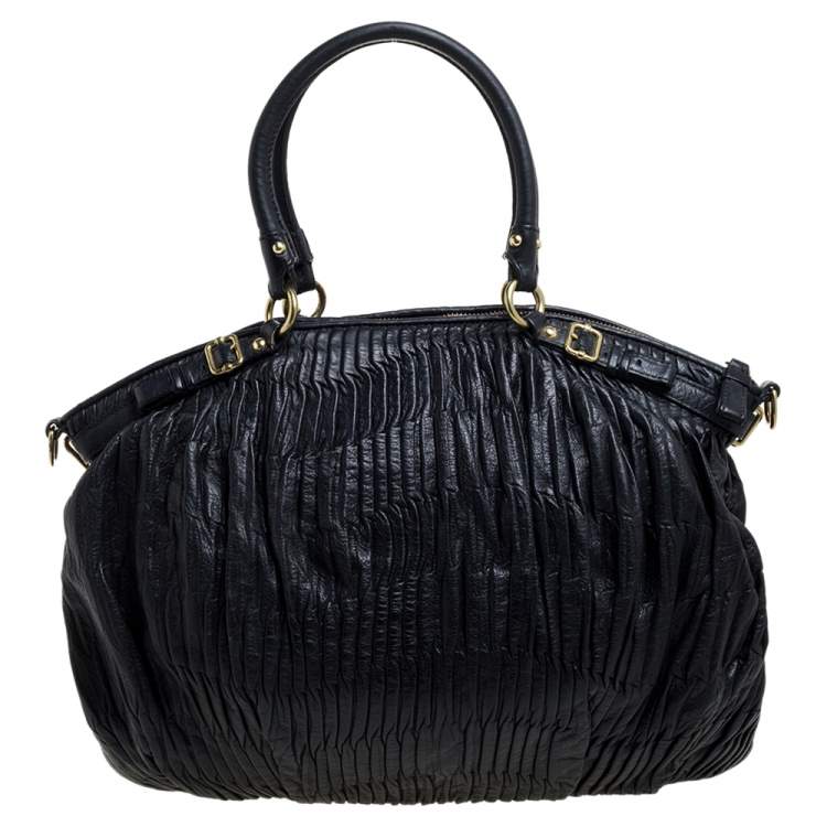 Pre Owned Coach Black Gathered Leather Lindsey Satchel