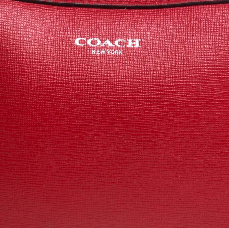 Pre Owned Coach Red Leather Flight Chain Wristlet Clutch