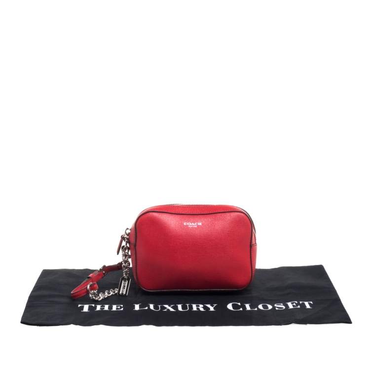 Pre Owned Coach Red Leather Flight Chain Wristlet Clutch