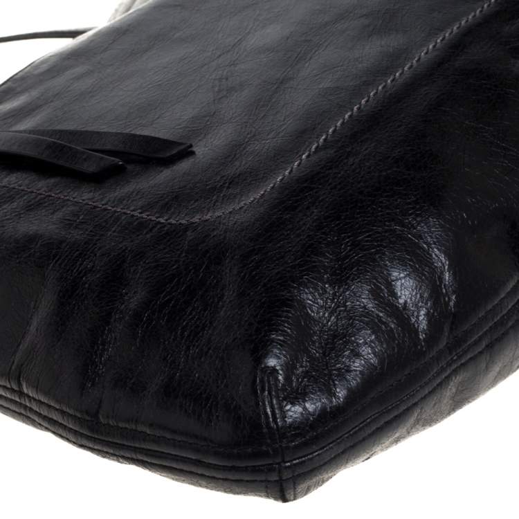 Pre Owned Coach Black Crackled Leather Chain Tote