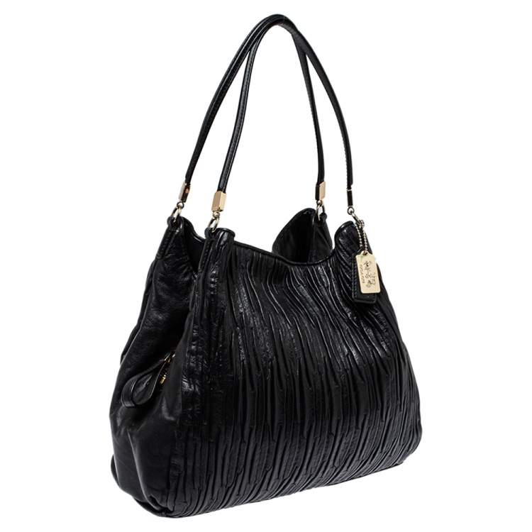Pre Owned Coach Black Pleated Leather Edie 31 Shoulder Bag
