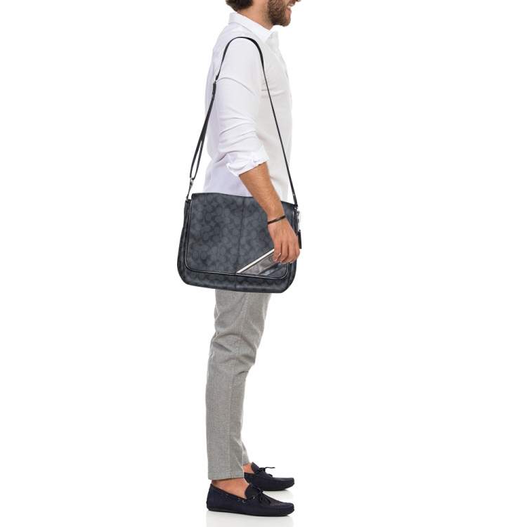 Pre Owned Coach Black/Grey Coated Canvas and Leather Messenger Bag