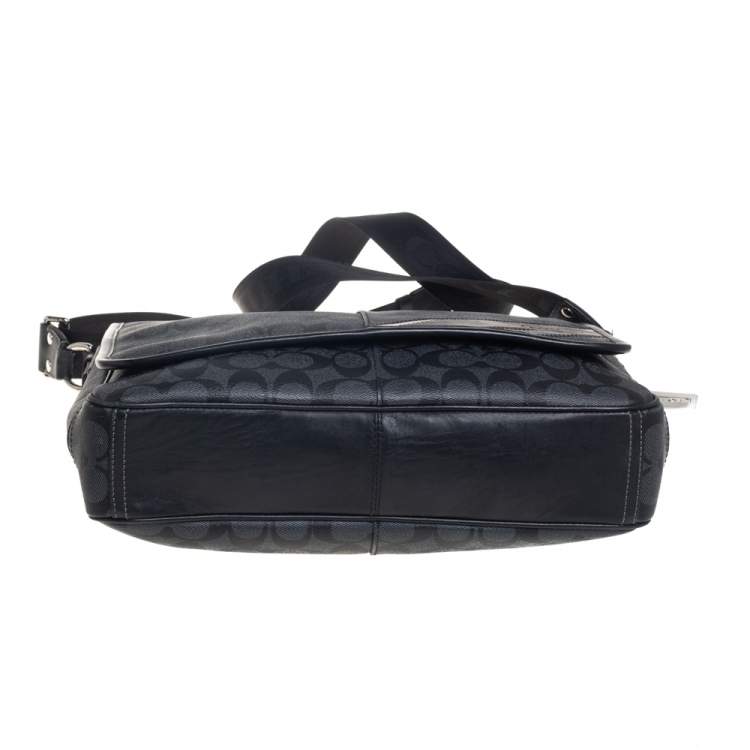 Pre Owned Coach Black/Grey Coated Canvas and Leather Messenger Bag