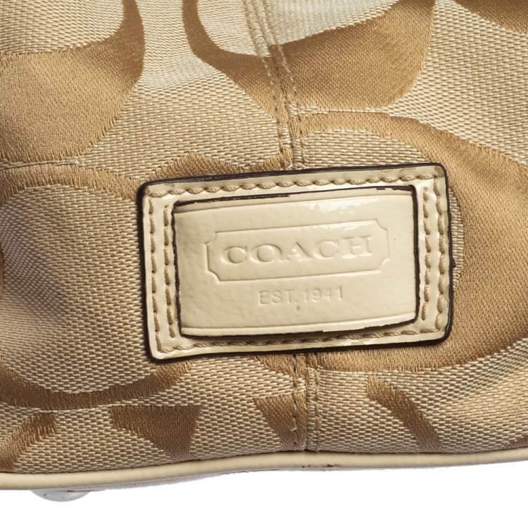 Pre Owned Coach Beige Signature Canvas and Patent Leather Kisslock Framed Carryall Tote