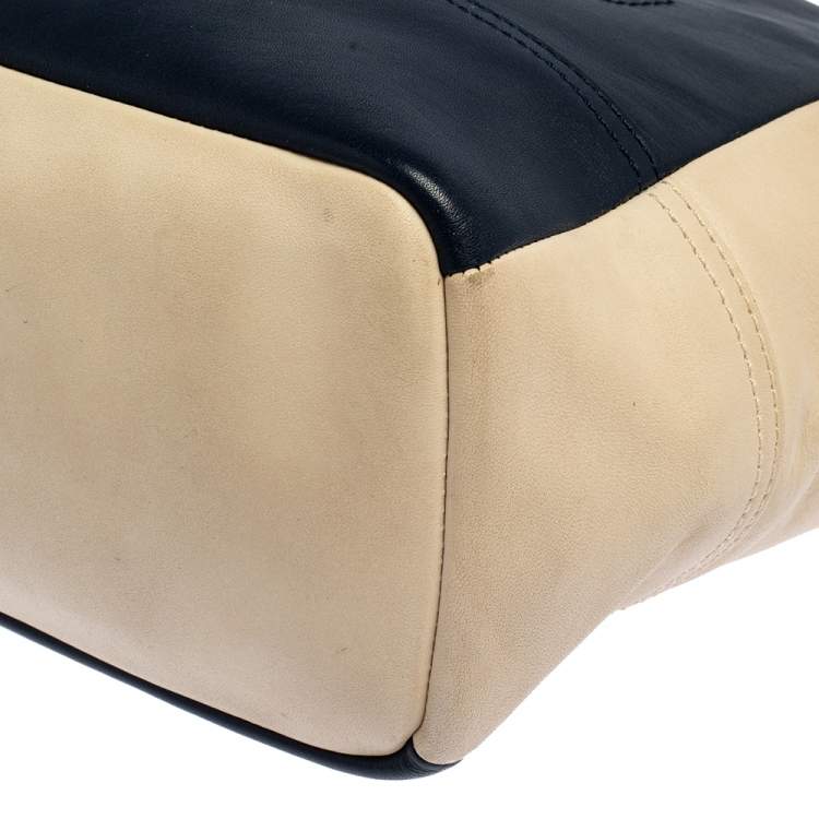 Pre Owned Coach Navy Blue/Beige Leather Legacy Weekend Hobo