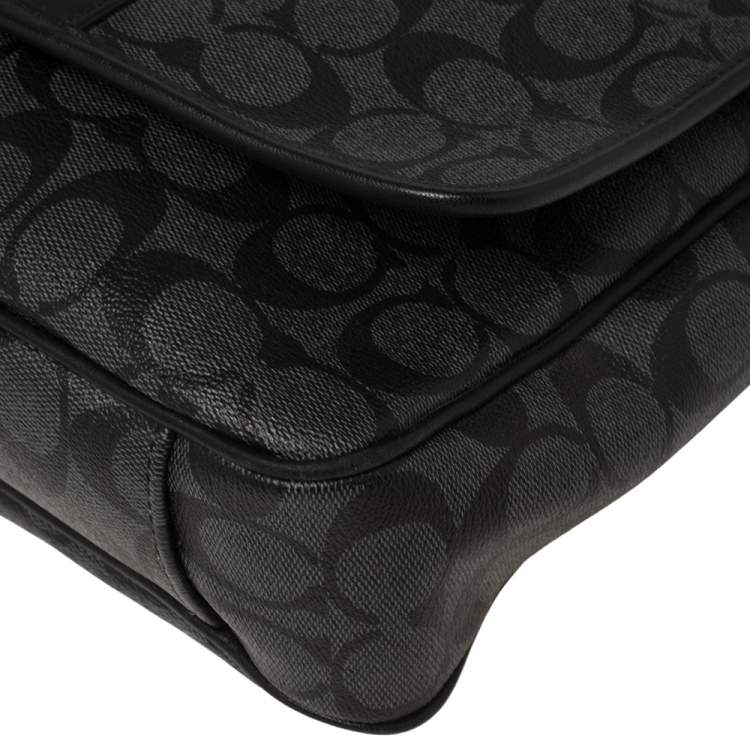 Pre Owned Coach Black/Grey Coated Canvas and Leather Messenger Bag