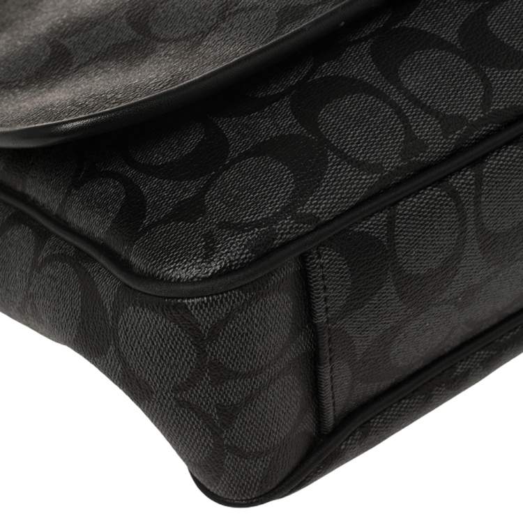 Pre Owned Coach Black/Grey Coated Canvas and Leather Messenger Bag