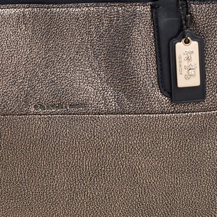 Pre Owned Coach Black/Gold Textured Leather Chain Tote