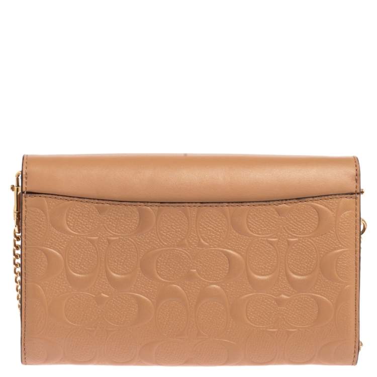 مملوكة مسبقًا Coach Beige Leather Turn Lock Wallet on Chain 