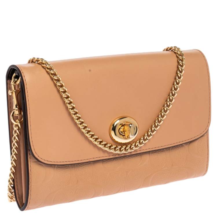 مملوكة مسبقًا Coach Beige Leather Turn Lock Wallet on Chain 