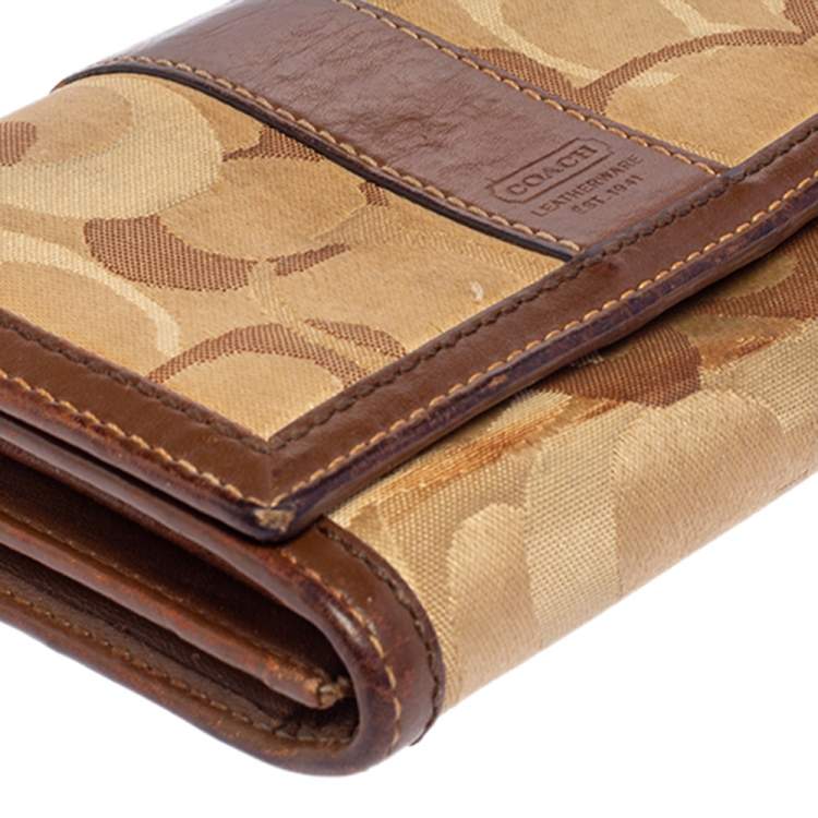 Pre Owned Coach Beige/Brown Signature Canvas and Leather Compact Wallet