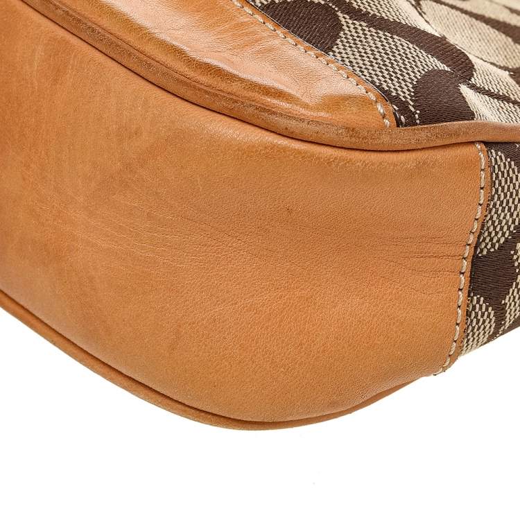 Pre Owned Coach Beige/Tan Signature Canvas And Leather Shoulder Bag