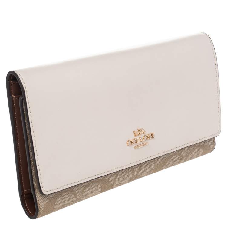 Pre Owned Coach Off White/Beige Leather And Signature Canvas Trifold Wallet