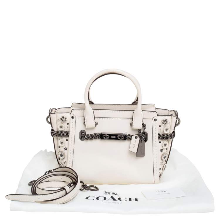 Pre Owned Coach Off-White Leather Willow Floral Swagger 20 Carryall Top Handle Bag