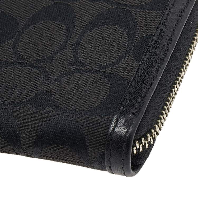 Pre Owned Coach Black Signature Canvas and Leather Zip Around Wallet
