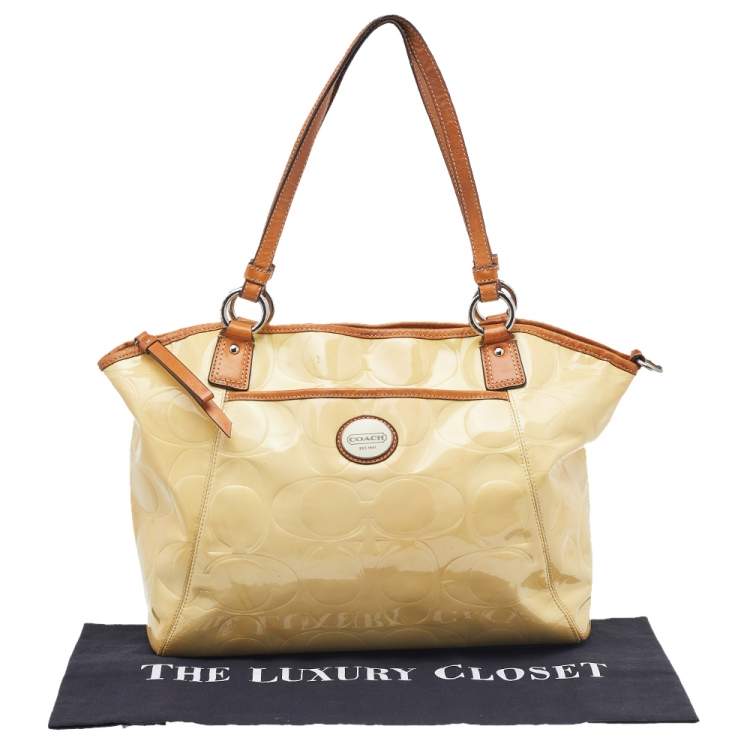 Pre Owned Coach Cream Signature Patent Leather Peyton Tote
