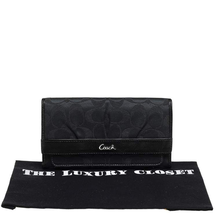 Pre Owned Coach Black Signature Canvas And Leather Continental Wallet