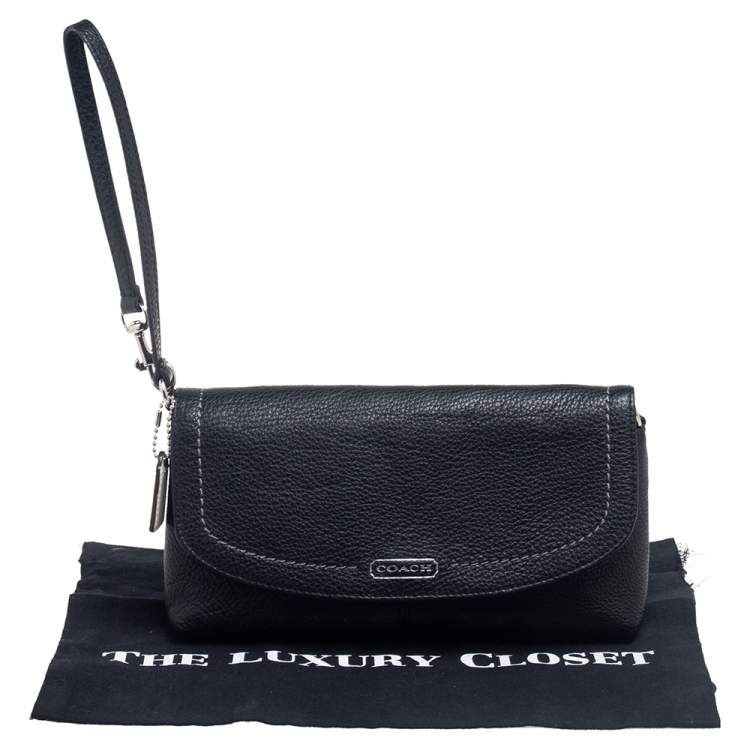 Pre Owned Coach Black Leather Clutch