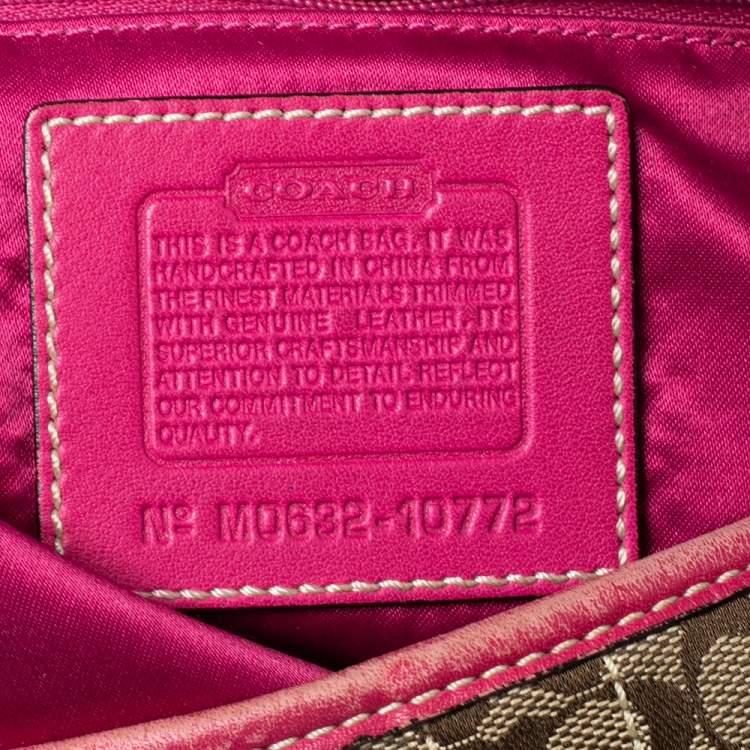 مملوكة مسبقًا Coach Pink/Beige Signature Canvas and Leather Zip Hobo