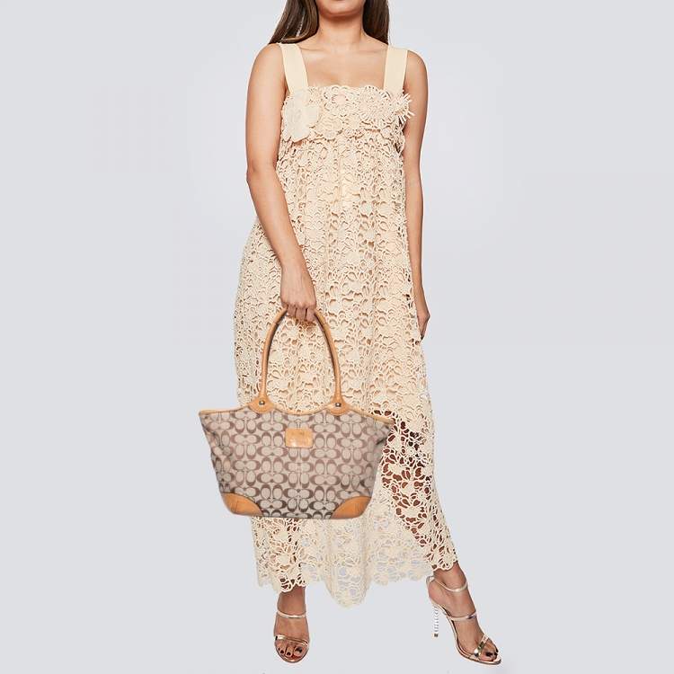 Pre Owned Coach Beige/Tan Signature Canvas Bleecker Tote