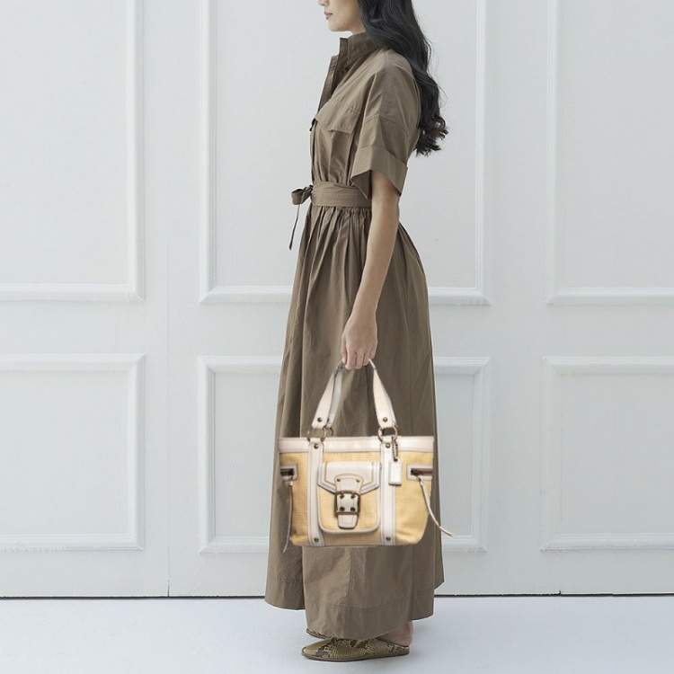 Pre Owned Coach White/Cream Woven Straw and Leather Legacy Buckle Tote