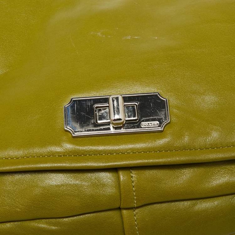 Pre Owned Coach Green Leather Turn-lock Flap Chain Shoulder Bag