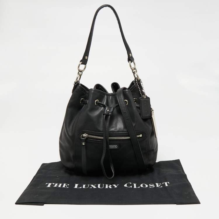 Pre Owned Coach Black Leather Daisy Drawstring Crossbody Bag