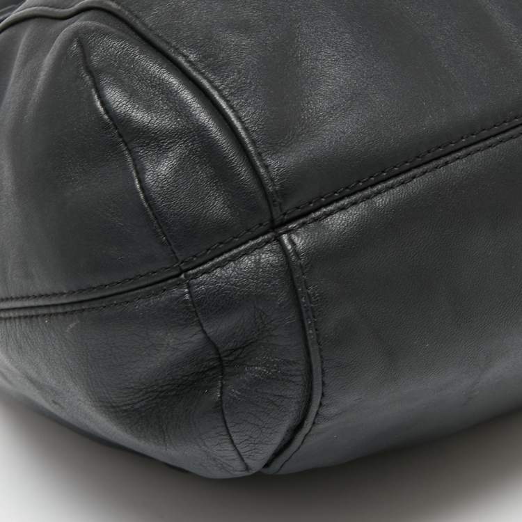 Pre Owned Coach Black Leather Daisy Drawstring Crossbody Bag