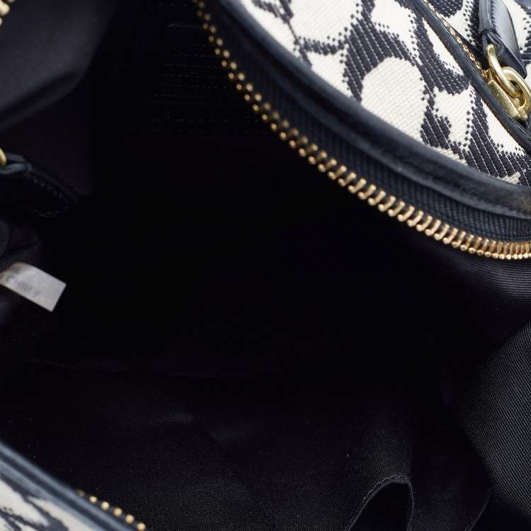 Pre Owned Coach Beige/Black Signature Canvas and Leather Hobo