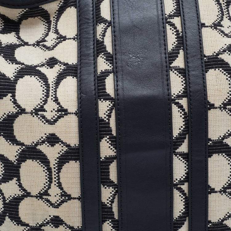 Pre Owned Coach Beige/Black Signature Canvas and Leather Hobo