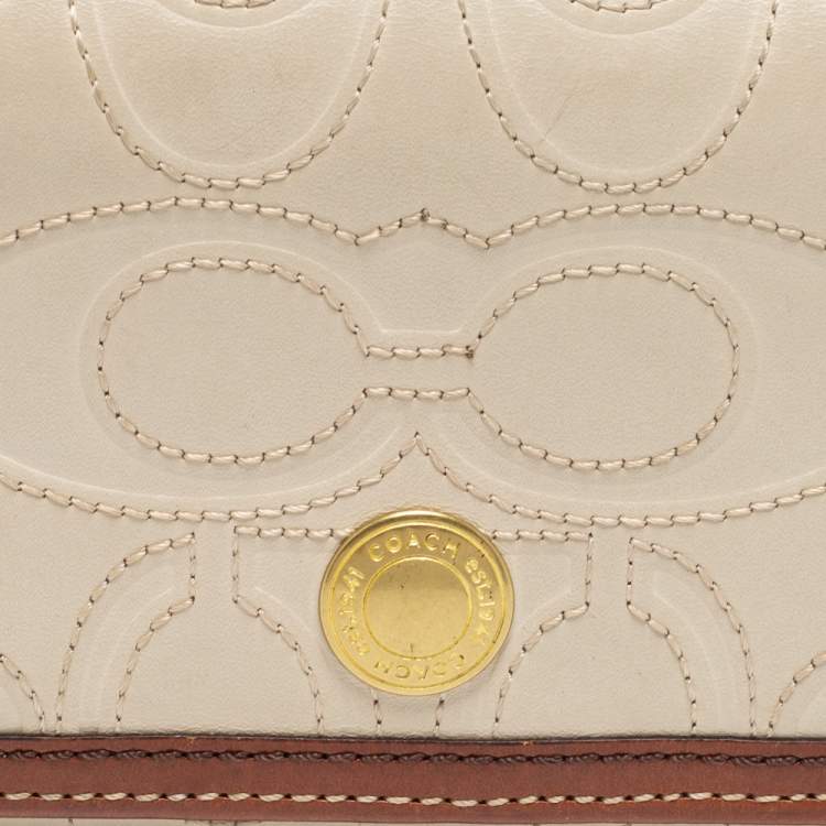 Pre Owned Coach Off White/Brown Signature Leather Trifold Compact Wallet