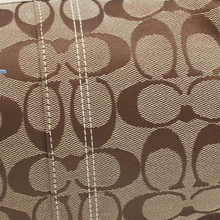 Pre Owned Coach Beige/White Signature Canvas And Leather Hobo