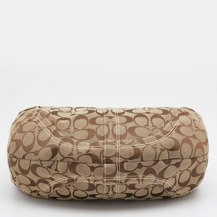 Pre Owned Coach Beige/White Signature Canvas And Leather Hobo