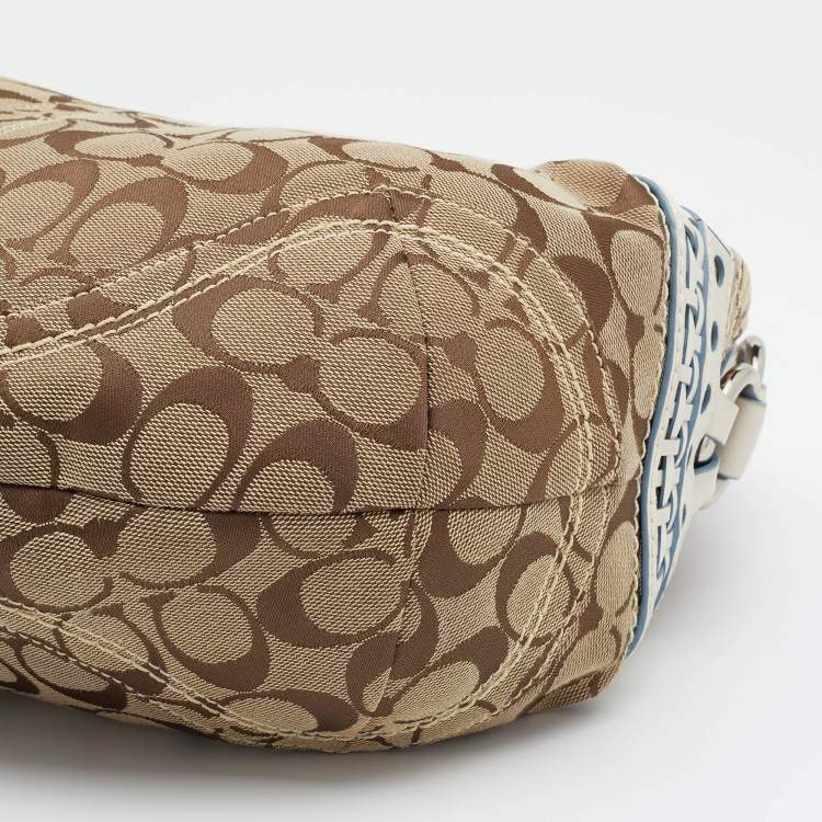 Pre Owned Coach Beige/White Signature Canvas And Leather Hobo
