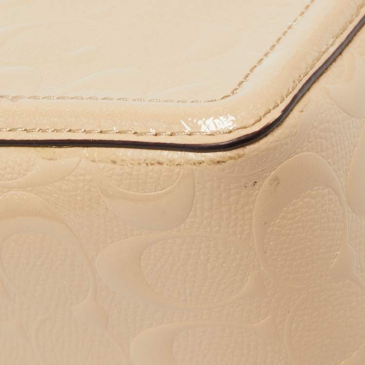 مملوكة مسبقًا Coach Beige Leather Turn Lock Crossbody Bag