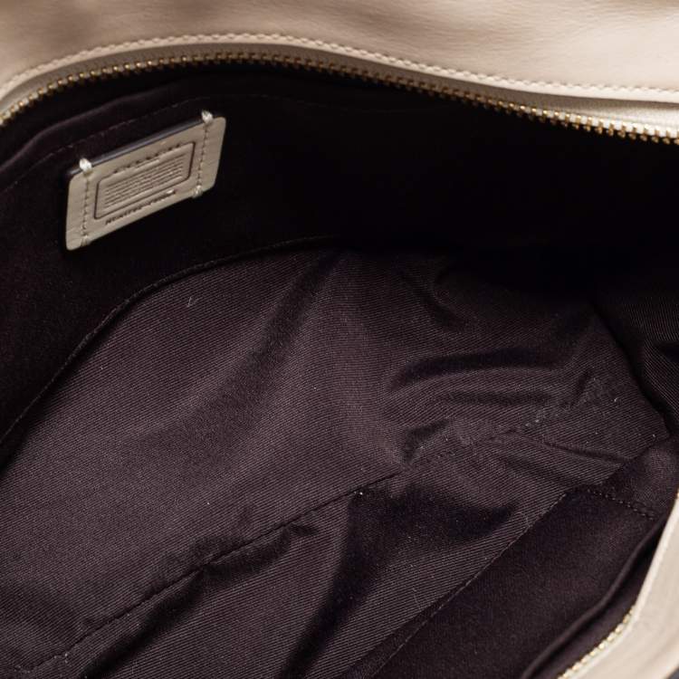 Pre Owned Coach White Leather Swagger Tote