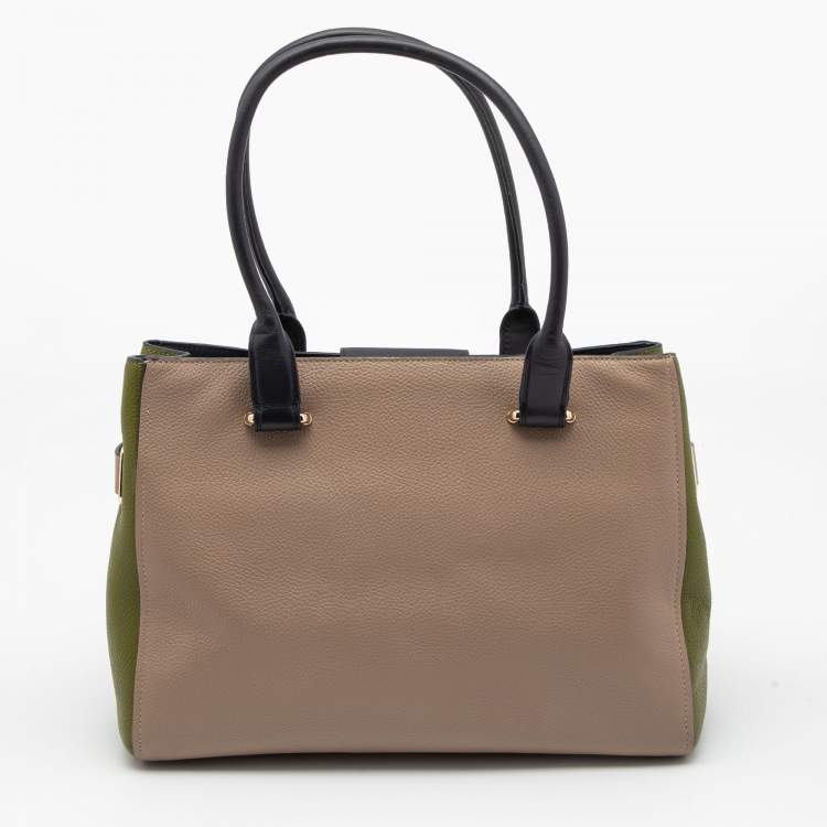 مملوكة مسبقًا Coach Tricolor Grained Leather Swagger 33 Tote
