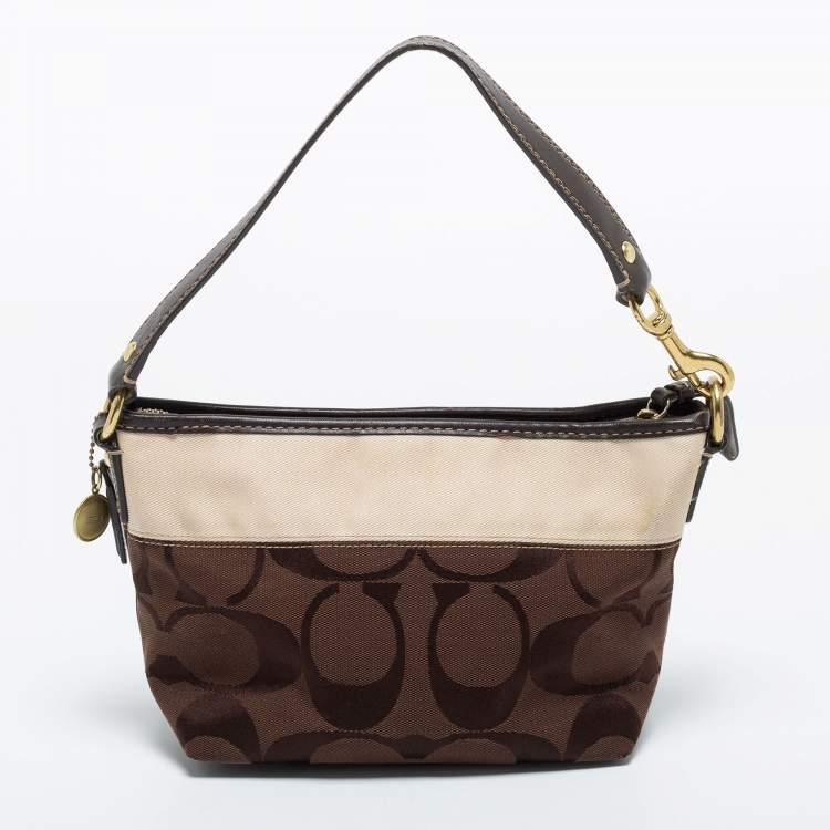 مملوكة مسبقًا Coach Brown/Beige Signature Canvas Front Pocket Baguette Bag